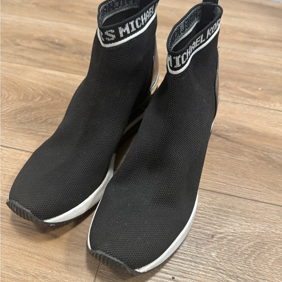 Michael kors platform shoes - Picture 2 of 3